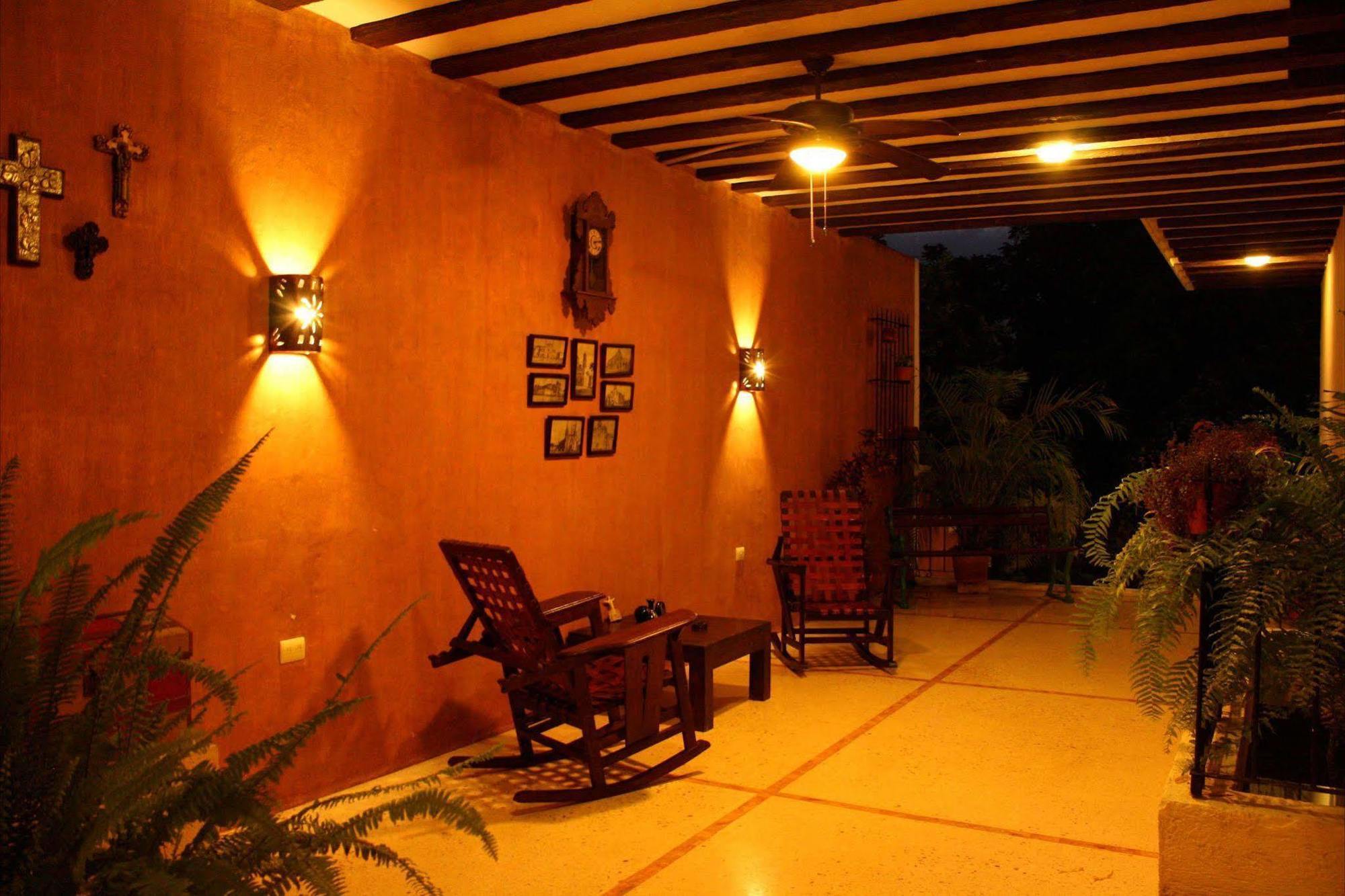 Casa Marlene Hotell Valladolid  Exteriör bild